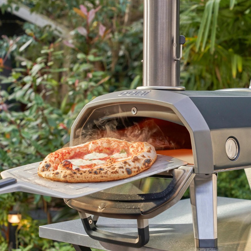 how do pizza ovens work